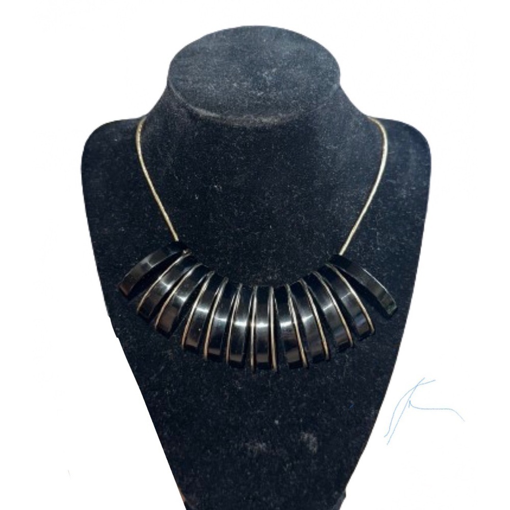 Statement Piece Adjustable Necklace Black